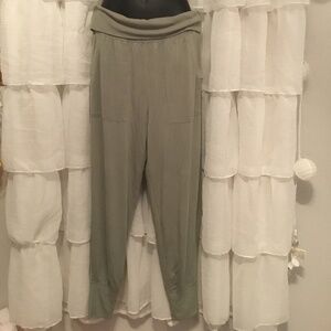 Arizona Sage Color lightweight casual pants with 2 pockets